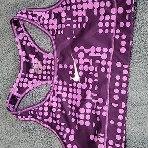 S Nike non padded racer back sports bra.